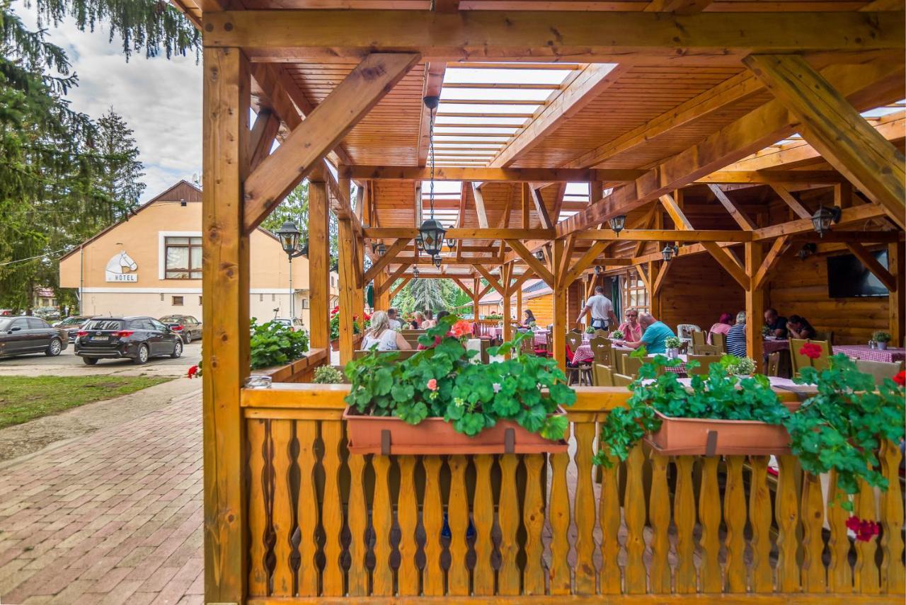 Lipicai Hotel Es Etterem Szilvásvárad المظهر الخارجي الصورة