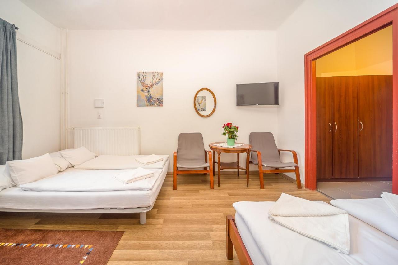 Lipicai Hotel Es Etterem Szilvásvárad المظهر الخارجي الصورة