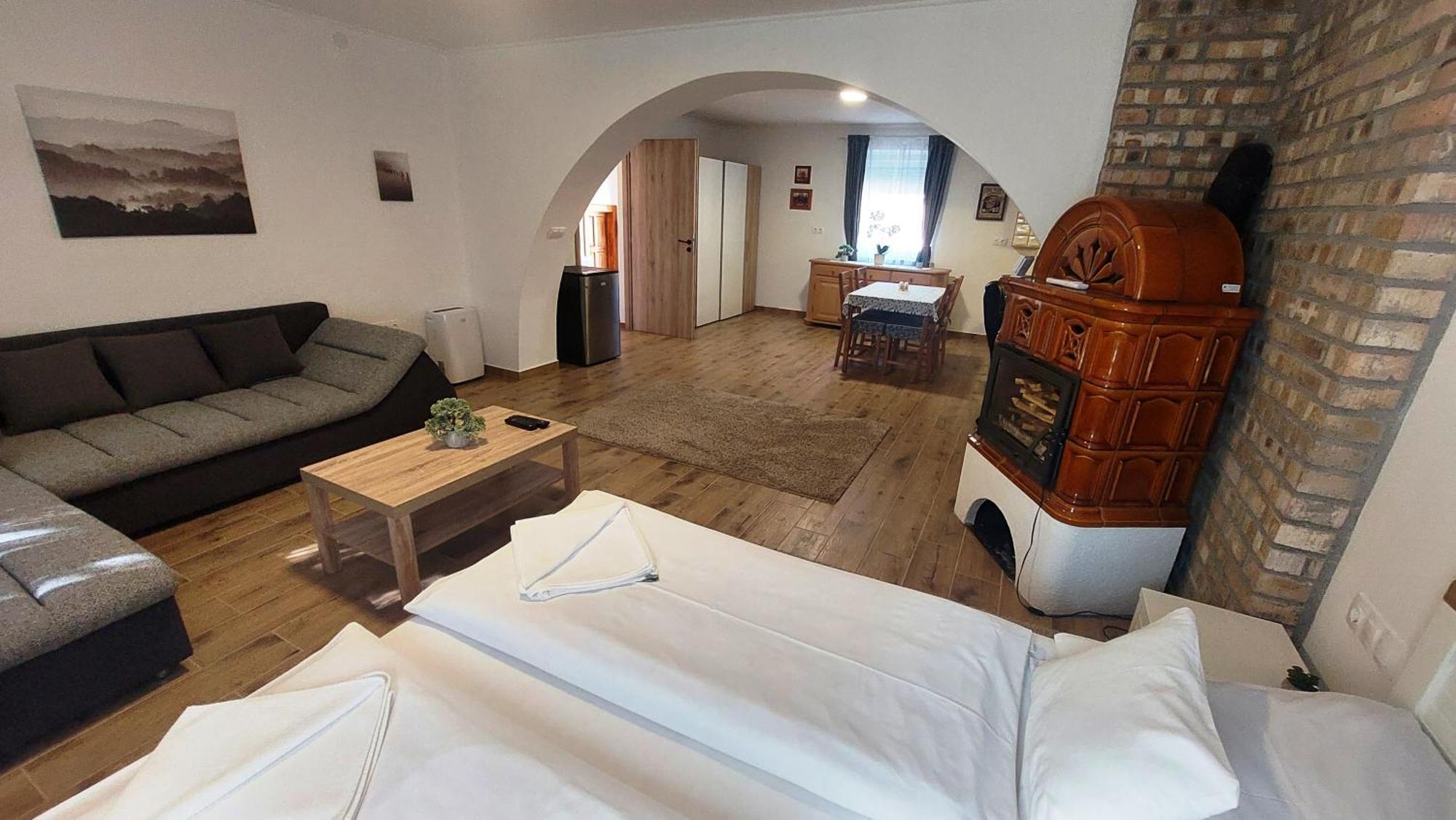 Lipicai Hotel Es Etterem Szilvásvárad المظهر الخارجي الصورة