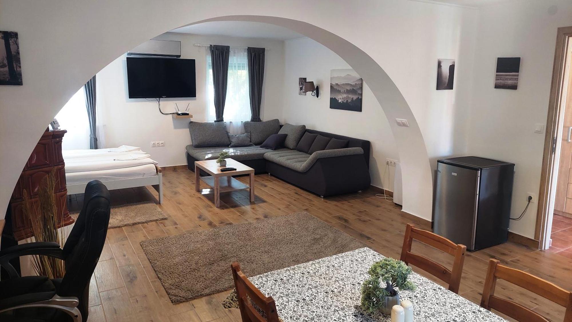 Lipicai Hotel Es Etterem Szilvásvárad المظهر الخارجي الصورة